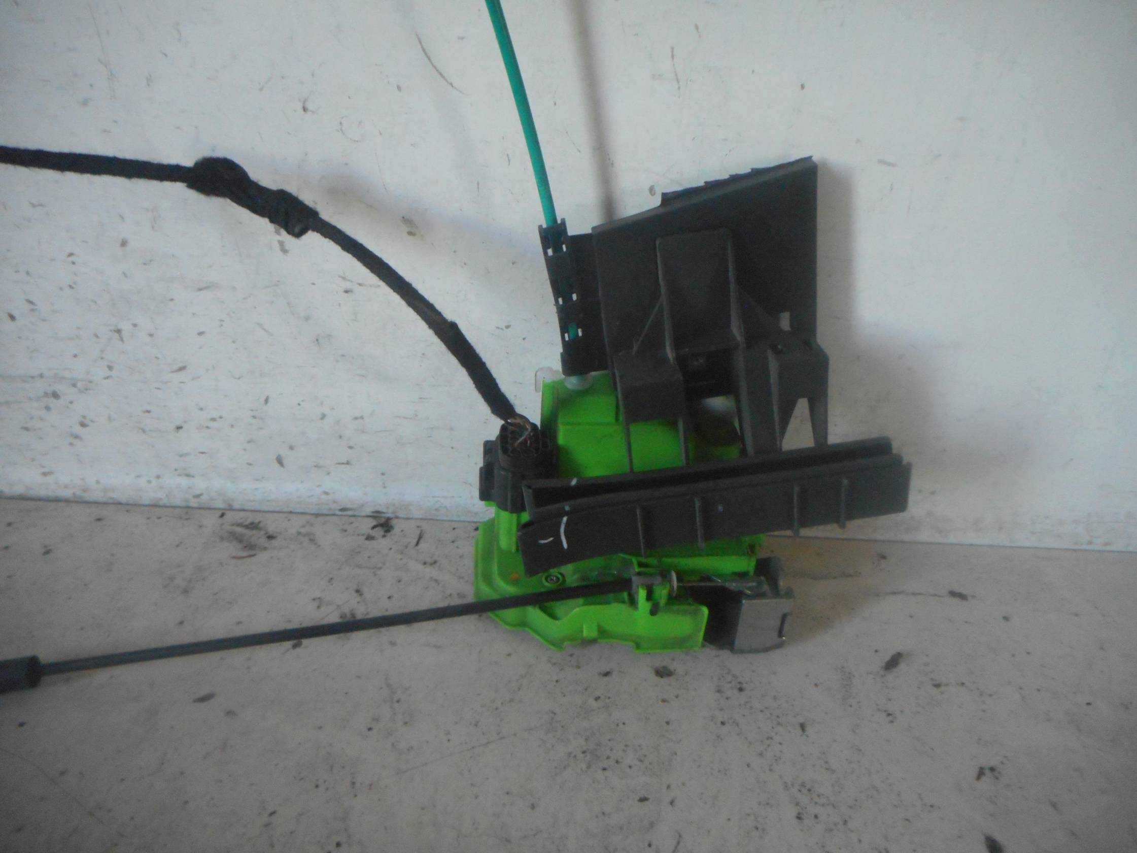 Serratura porta ant. dx.